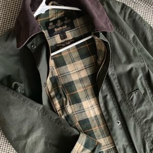 Filson Women’s army green jacket with plaid inside